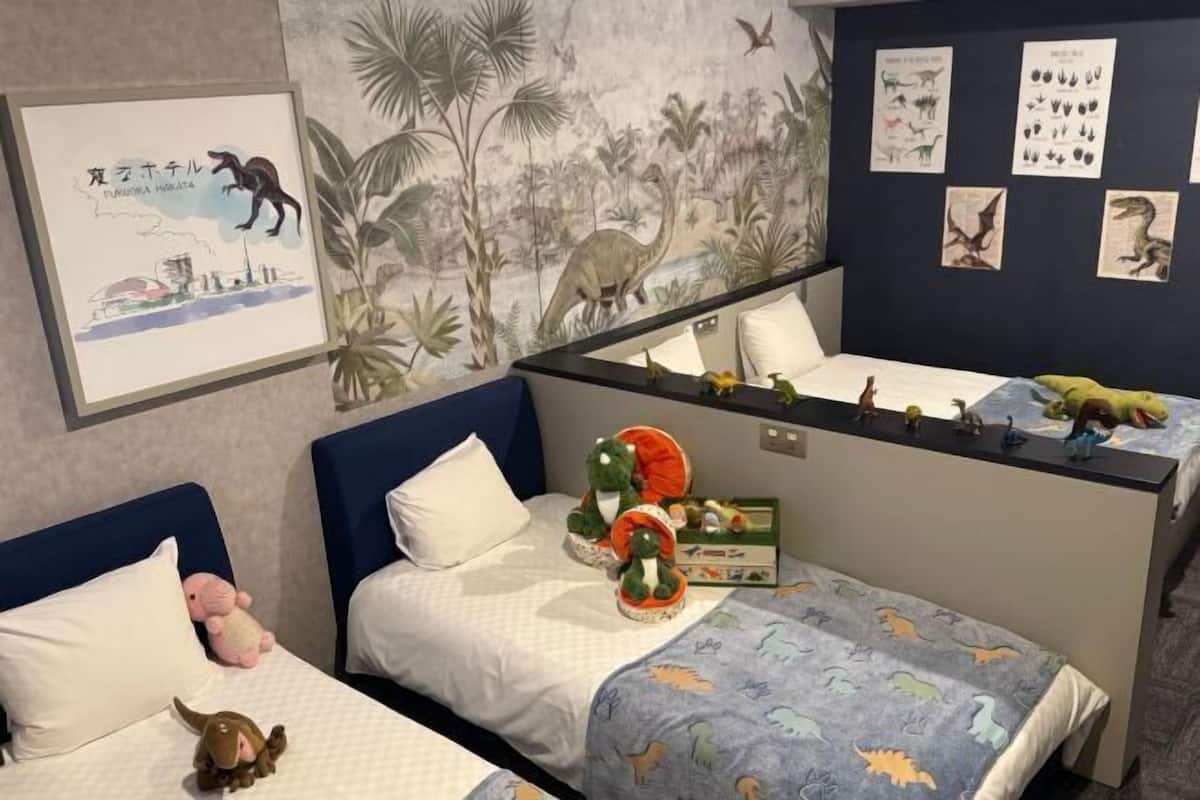 In-room safe, blackout curtains, free WiFi, bed sheets