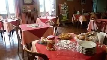 Colazione continentale inclusa, servita tutte le mattine 