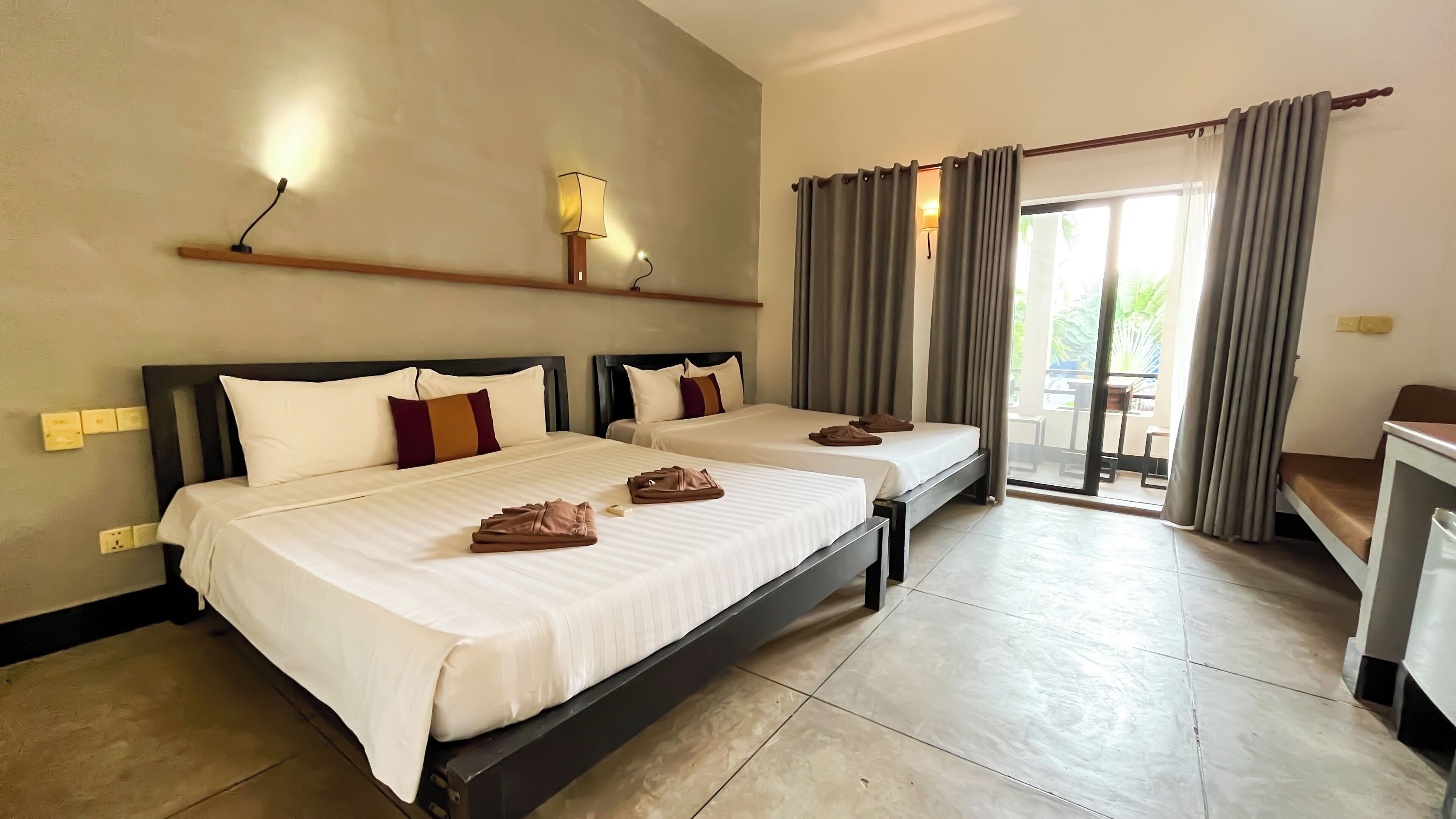 9 quartos, Wi-Fi de cortesia, roupa de cama