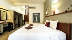 9 quartos, Wi-Fi de cortesia, roupa de cama