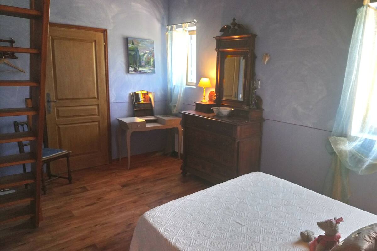 Quadruple Room (Lavande) | Desk, iron/ironing board, free cribs/infant beds, free WiFi