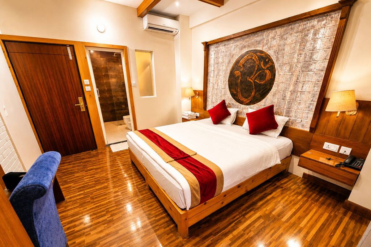 In-room safe, desk, soundproofing, iron/ironing board (on request)