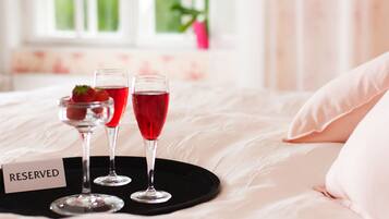 Kamar Double, 1 Tempat Tidur Queen, Bebas Asap Rokok | Tirai kedap cahaya dan setrika/meja setrika