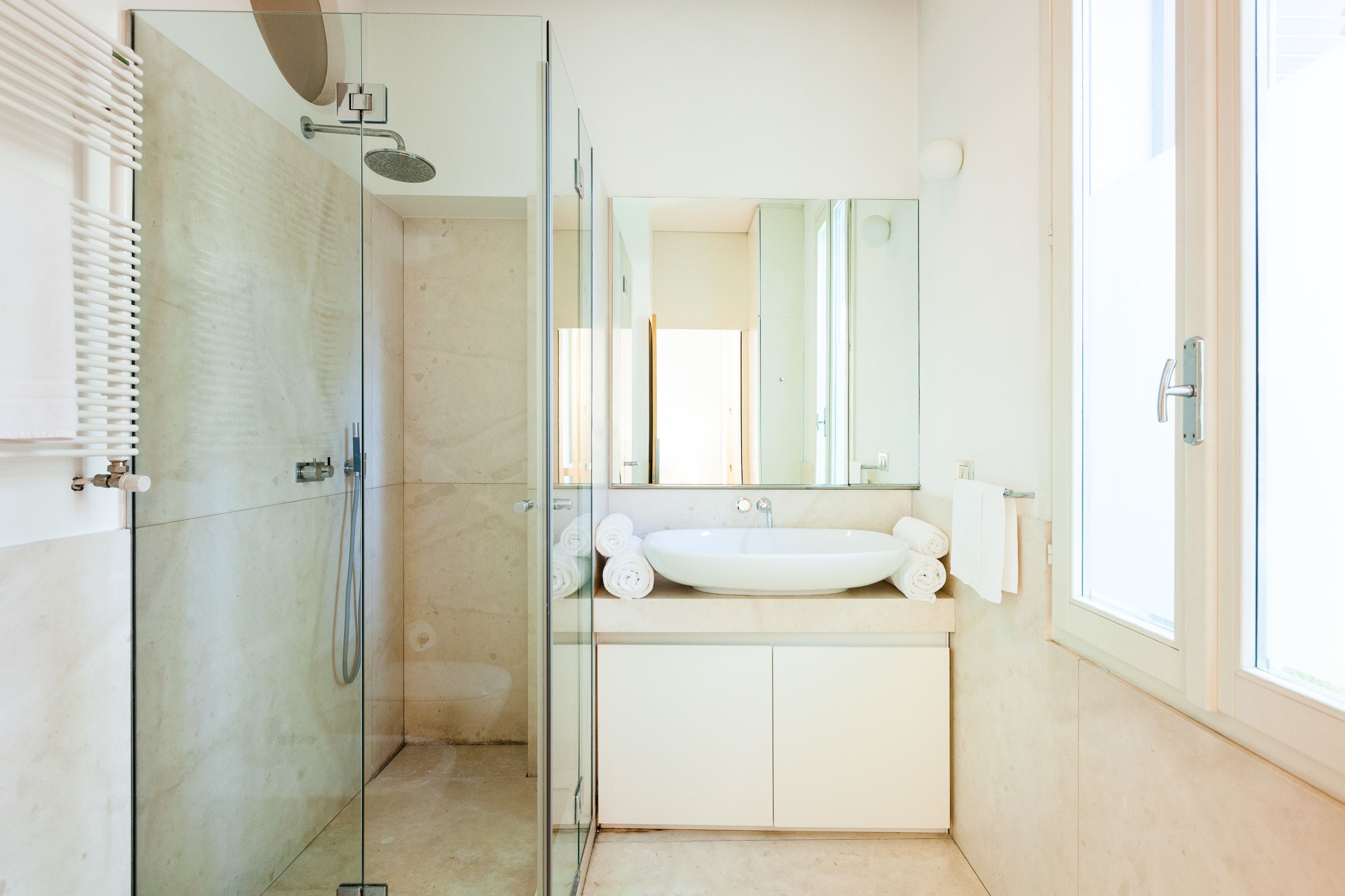 Departamento, 4 habitaciones, 2 baños | Baño | Tina con regadera, amenidades de baño gratuitas, secadora de cabello 