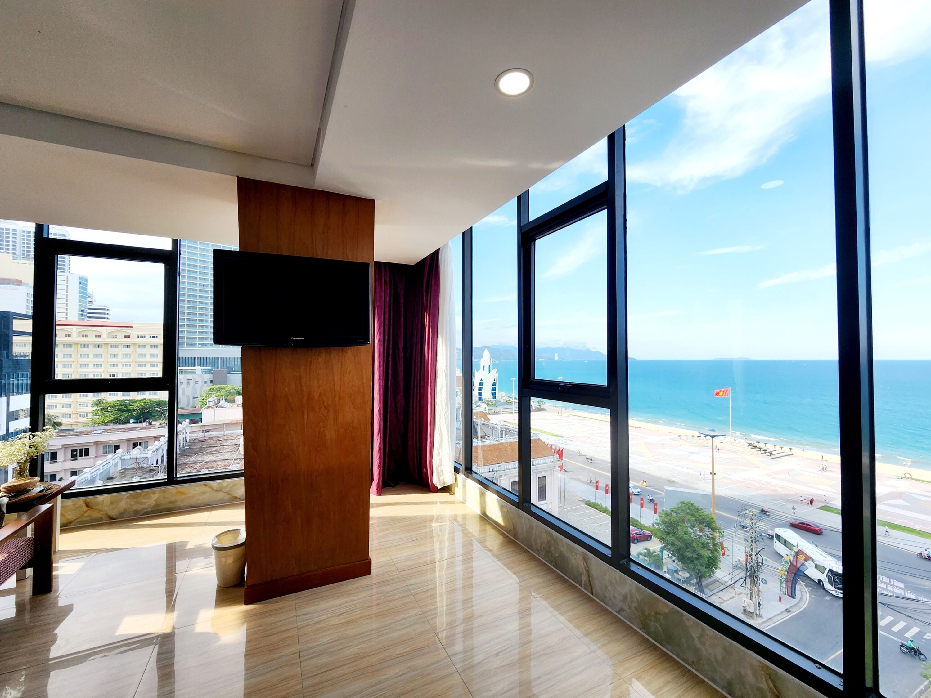 Executive-Doppel- oder -Zweibettzimmer, Meerblick | Allergikerbettwaren, Daunenbettdecken, Minibar, Zimmersafe