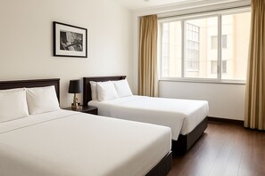 Desk, laptop workspace, blackout drapes, free WiFi - Happy Light Central Nha Trang (Nha Trang)