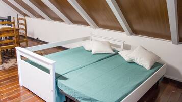Blackout curtains, free WiFi, bed sheets