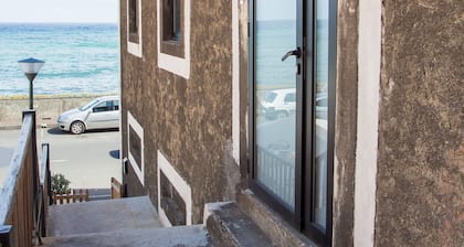 Porto de Abrigo Guest House