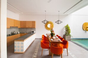 Villa, 5 camere da letto | Pasti in camera