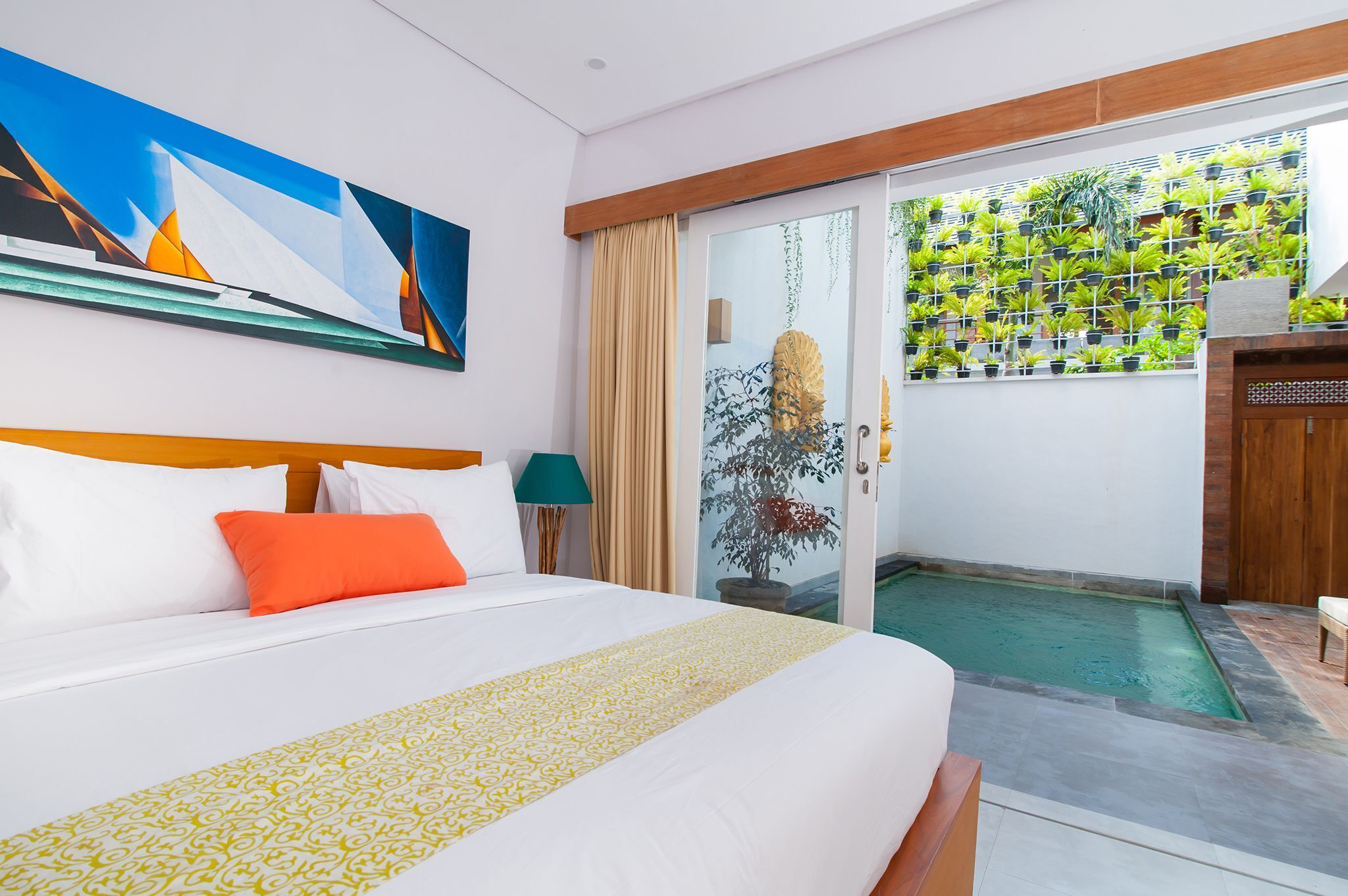 Frigobar, Wi-Fi de cortesia, roupa de cama