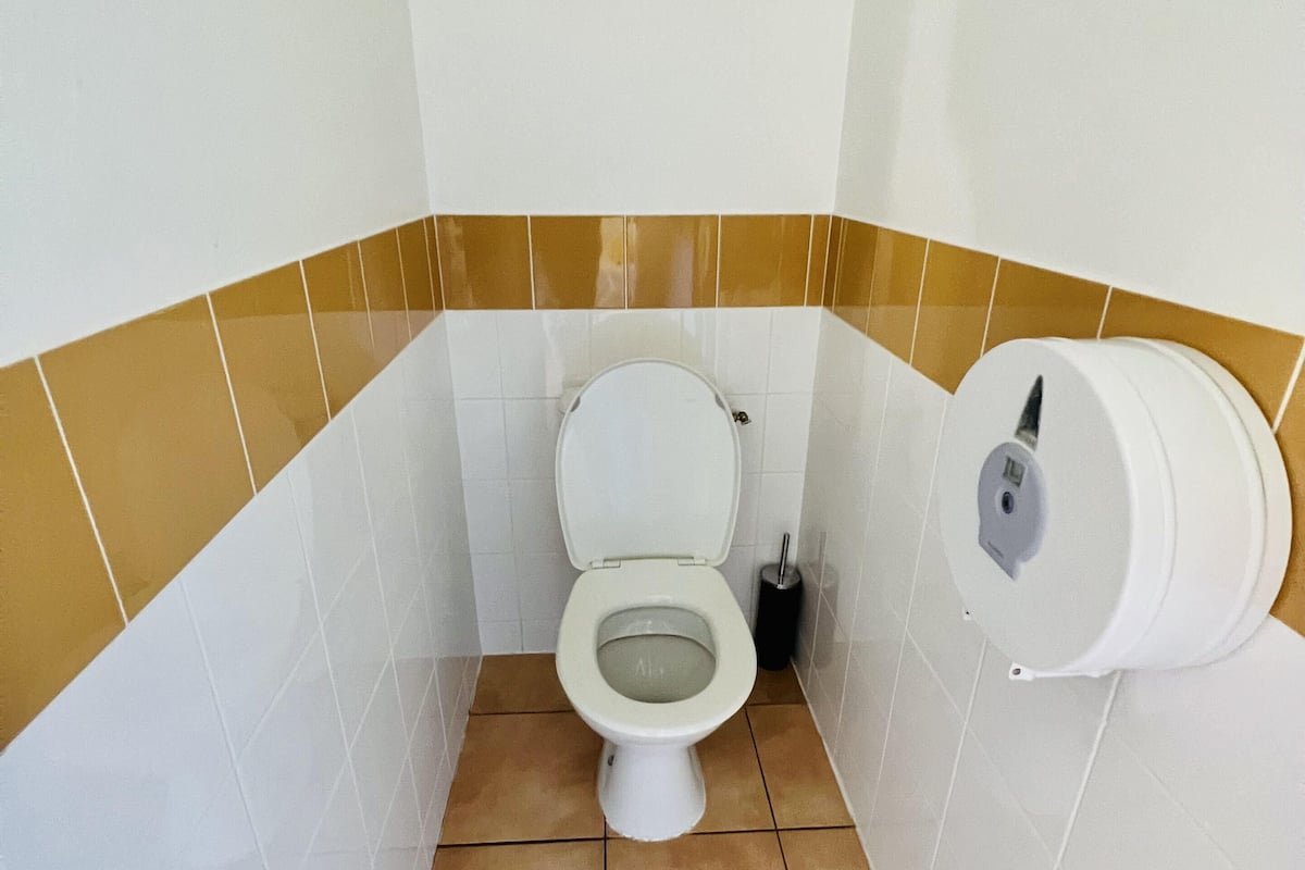 superior double room | bathroom | free toiletries, hair dryer, towels