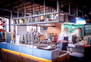 Bar (en la propiedad)