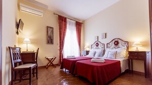 Blackout drapes, WiFi (free), bed sheets - San Pietro (Noto)