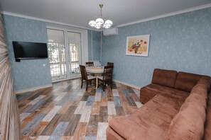 Apartemen Eksklusif, Beberapa Tempat Tidur, Bebas Asap Rokok | Area keluarga | TV layar datar