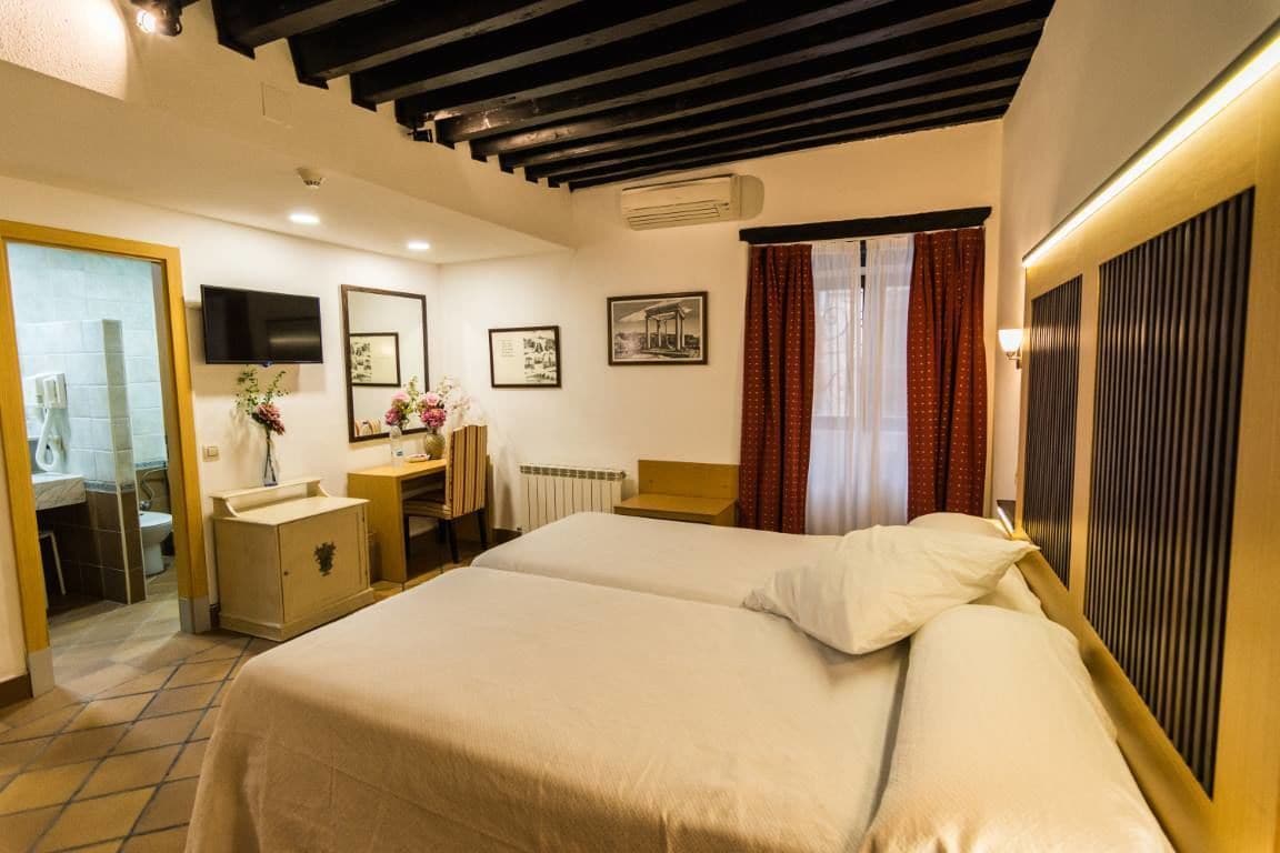 Photo - Antika Snoga