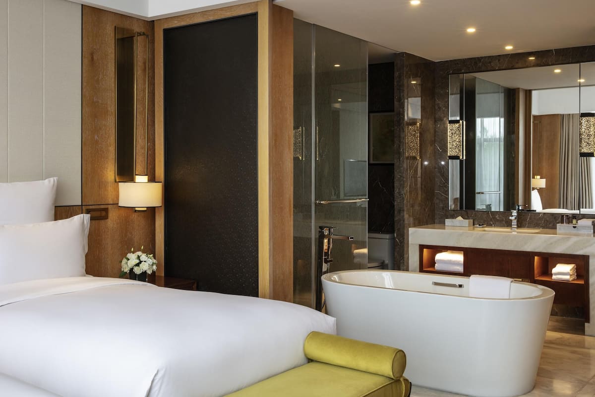 Premium bedding, down duvets, pillow-top beds, minibar