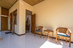 Lobby sitting area - Bali Relax and Comfort (Karangasem)