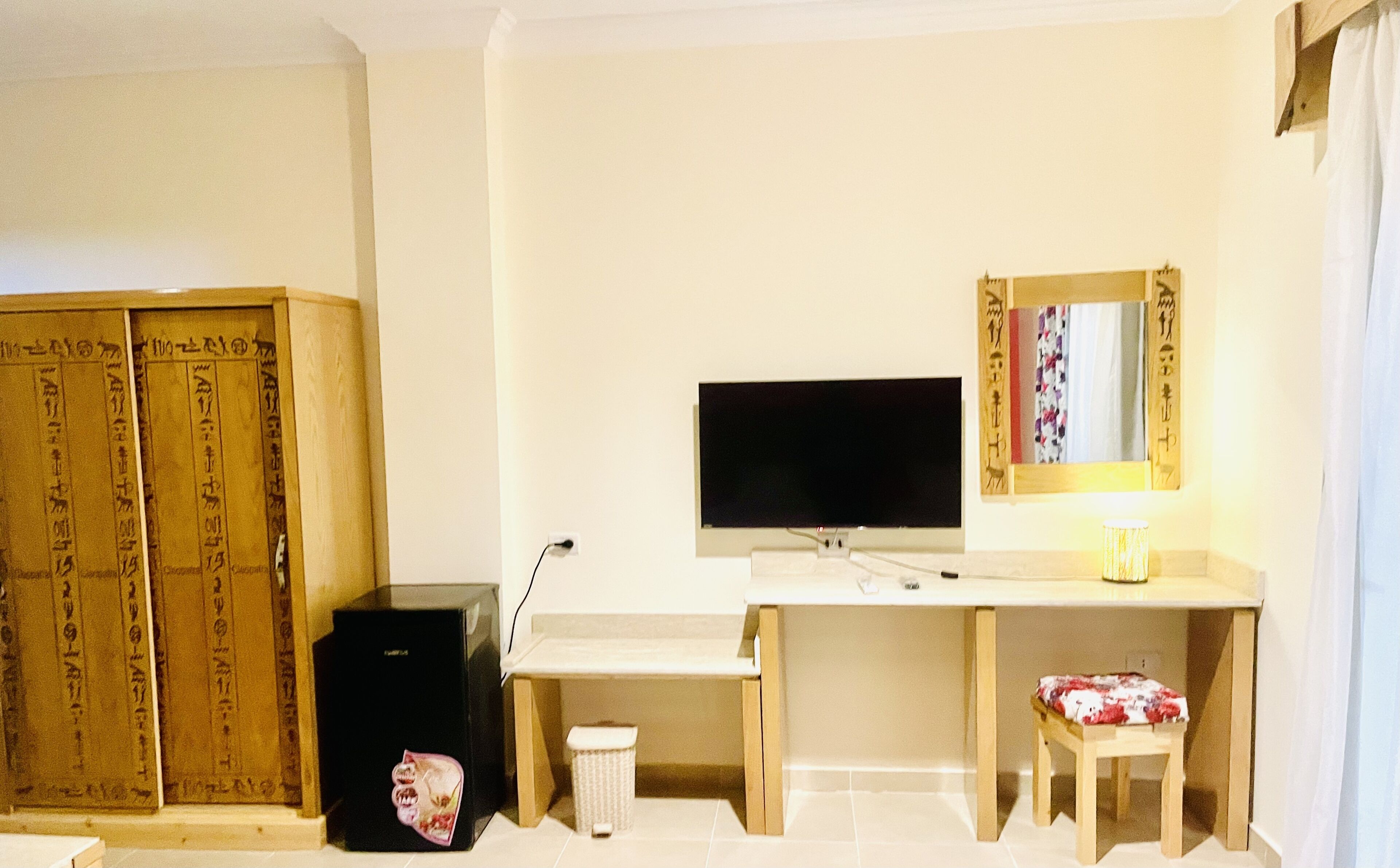 Photo - Jewel Howard Carter Hotel