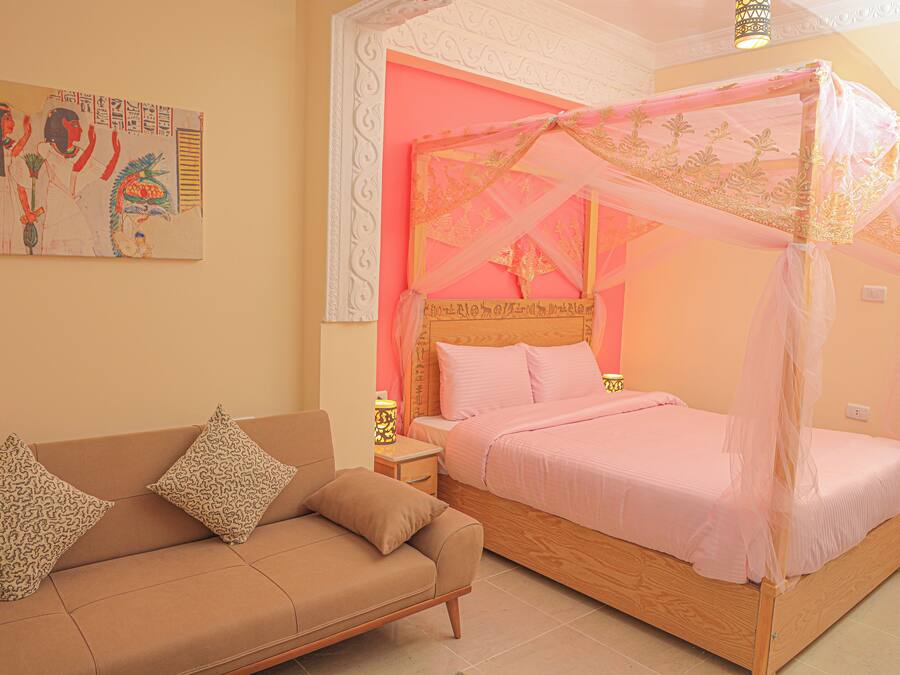 Junior Studio Suite, Non Smoking, River View | Hypo-allergenic bedding available, minibar, desk, blackout drapes