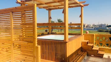 Utendørs boblebad
