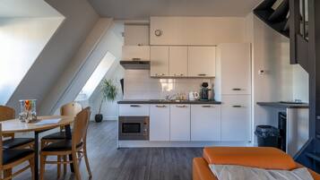 Superior Apartment, Multiple Beds, Non Smoking | 1 bedroom, soundproofing, free WiFi, bed sheets