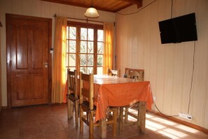 Microwave, rice cooker, cookware/dishes/utensils - El Puente Aparts (El Calafate)