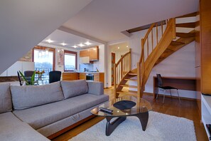 Comfort Apartment, 2 Bedrooms, Non Smoking, Balcony | Living room