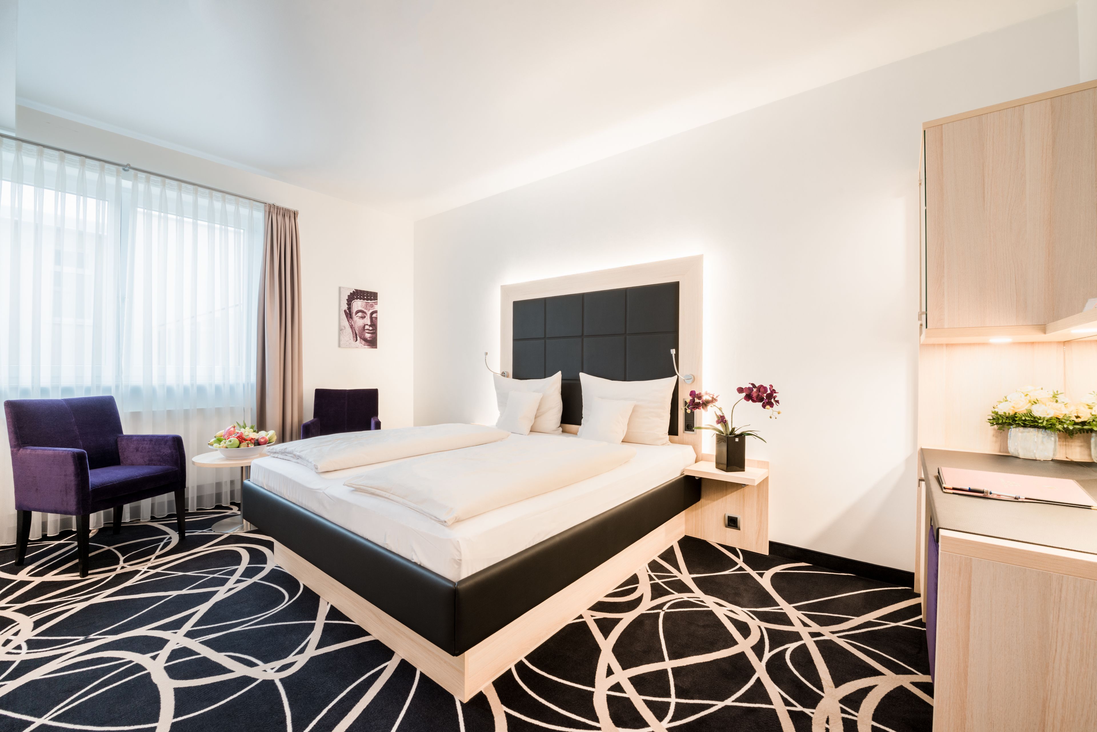 1 bedroom, in-room safe, blackout curtains, soundproofing