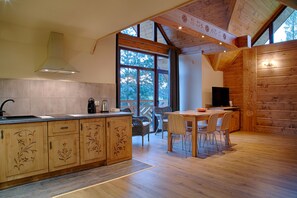 Fridge, stovetop, dishwasher, coffee/tea maker - Tatrzańskie Echo Domki Regionalne (Zakopane)