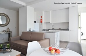 Deluxe Apartment, 2 Bedrooms (8.3.2) | Living area | LCD TV - Hello Lisbon Graça Modern Apartments (Lisbon)