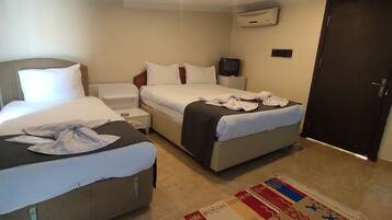 Standard Triple Room, 1 Bedroom, Non Smoking, City View