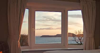 Summer Isles Hotel