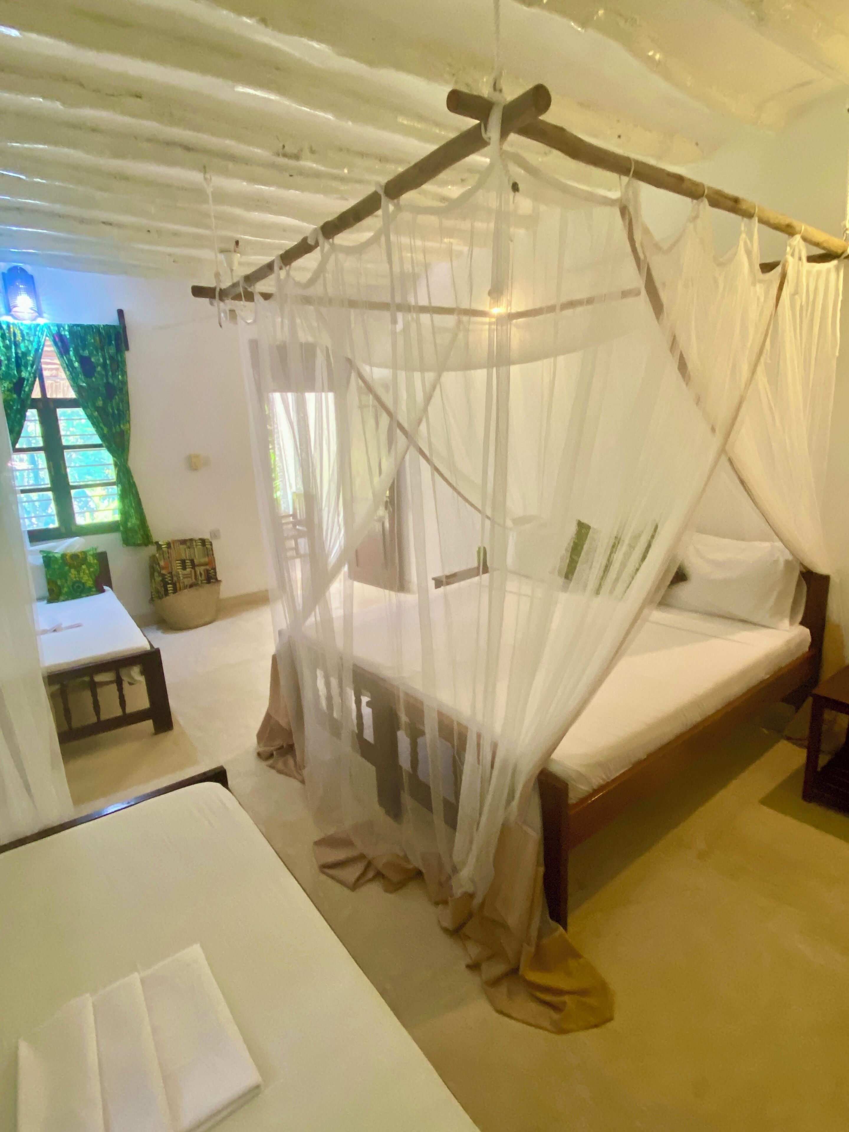 Chambre Familiale, 1 chambre, non-fumeurs, vue jardin | 1 chambre, décoration personnalisée, ameublement personnalisé