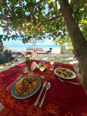 Beach bar - Mangrove Lodge (Bububu)
