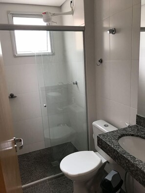 Apartment, 2 Schlafzimmer | Badezimmer | Dusche, kostenlose Toilettenartikel, Handtücher