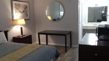 Standard Room | Desk, free WiFi, bed sheets, wheelchair access