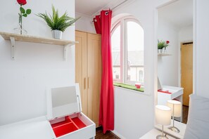 City Duplex, 1 Double Bed, City View | Frette Italian sheets, premium bedding, Select Comfort beds - Donatello Rooms Tower Bridge (London)