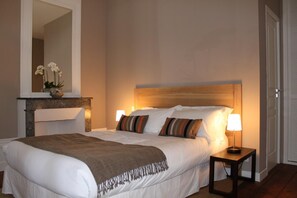 Decoración personalizada, muebles diferentes, cunas y wifi gratis