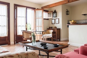 Apartment, 1 Bedroom | Free WiFi, bed sheets