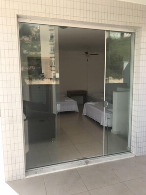 2 間臥室、免費無線上網、床單