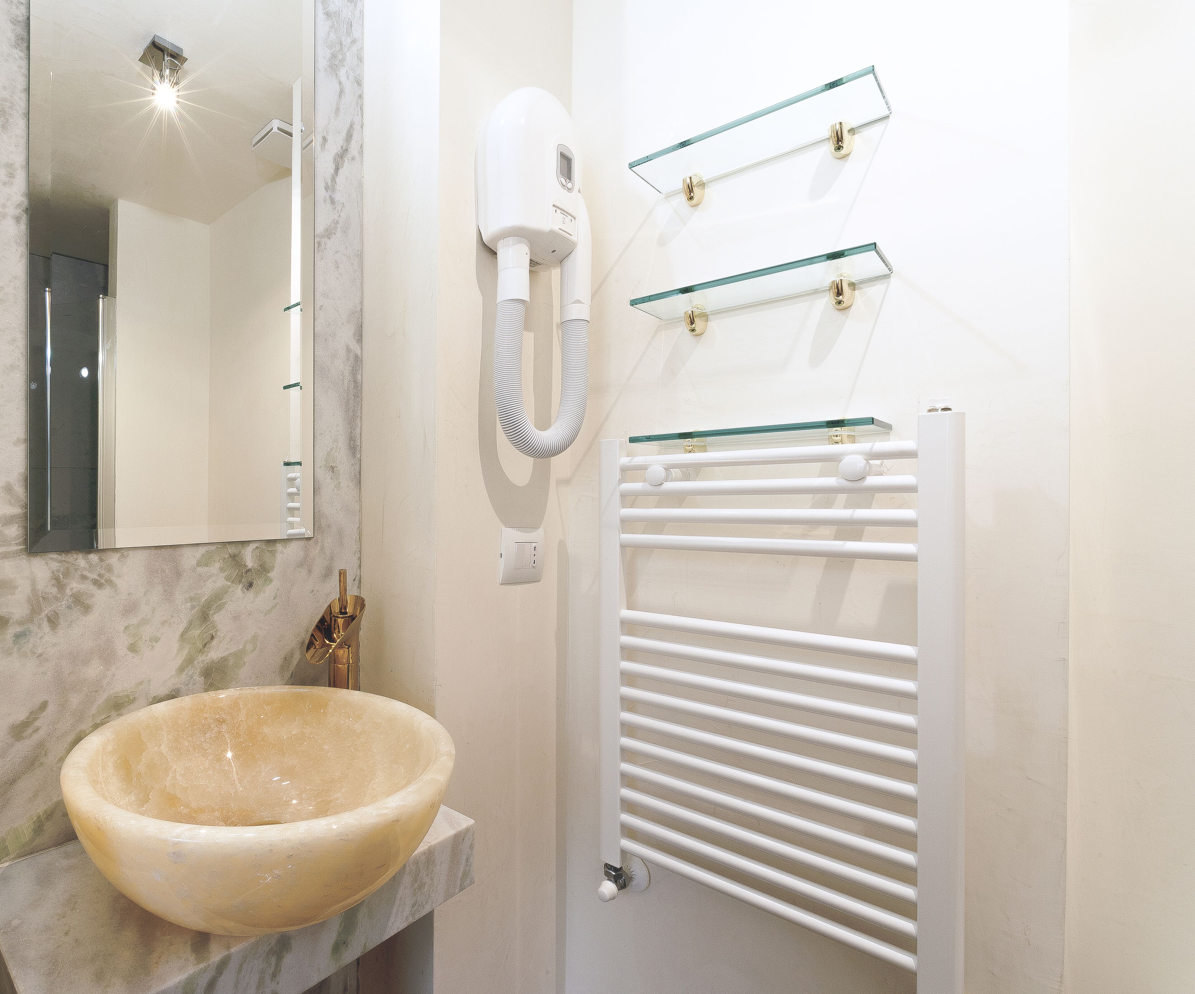 Photo - Rivière Private Rooms Alla Scala