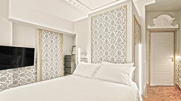 Deluxe-Doppelzimmer | Individuell dekoriert, individuell eingerichtet, Bügeleisen/Bügelbrett