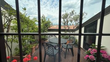 Classic Apartment, 1 Bedroom | Terrace/patio