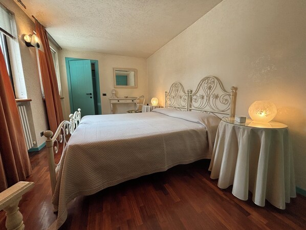 Classic Apartment, 1 Bedroom | 1 bedroom, laptop workspace, WiFi (free), individually furnished - Atelier di Charme (Verona)
