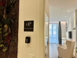 Comfort Double Room, 1 Queen Bed, Balcony | In-room safe, desk, blackout drapes, soundproofing