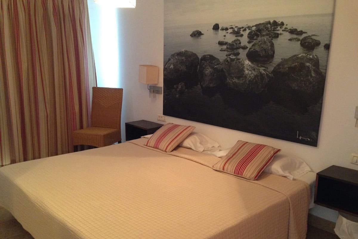 In-room safe, blackout drapes, cribs (free), rollaway beds (surcharge)