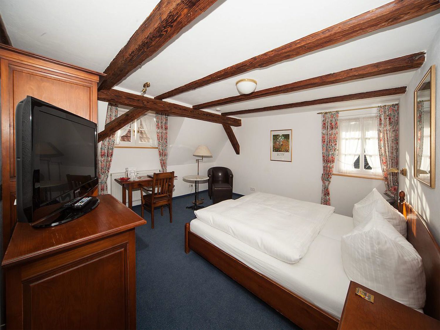 minibar, in-room safe, desk, soundproofing