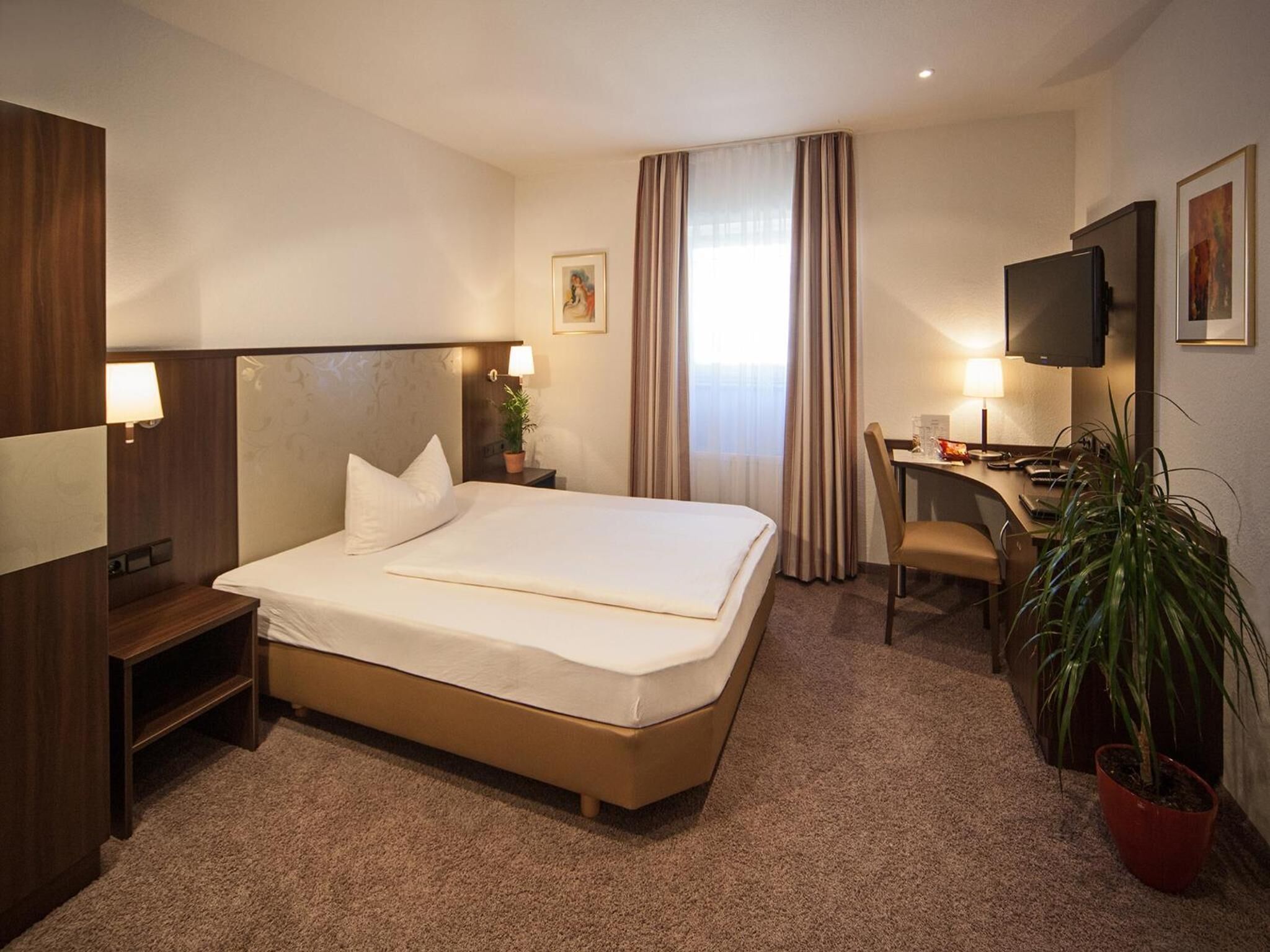 minibar, in-room safe, desk, soundproofing