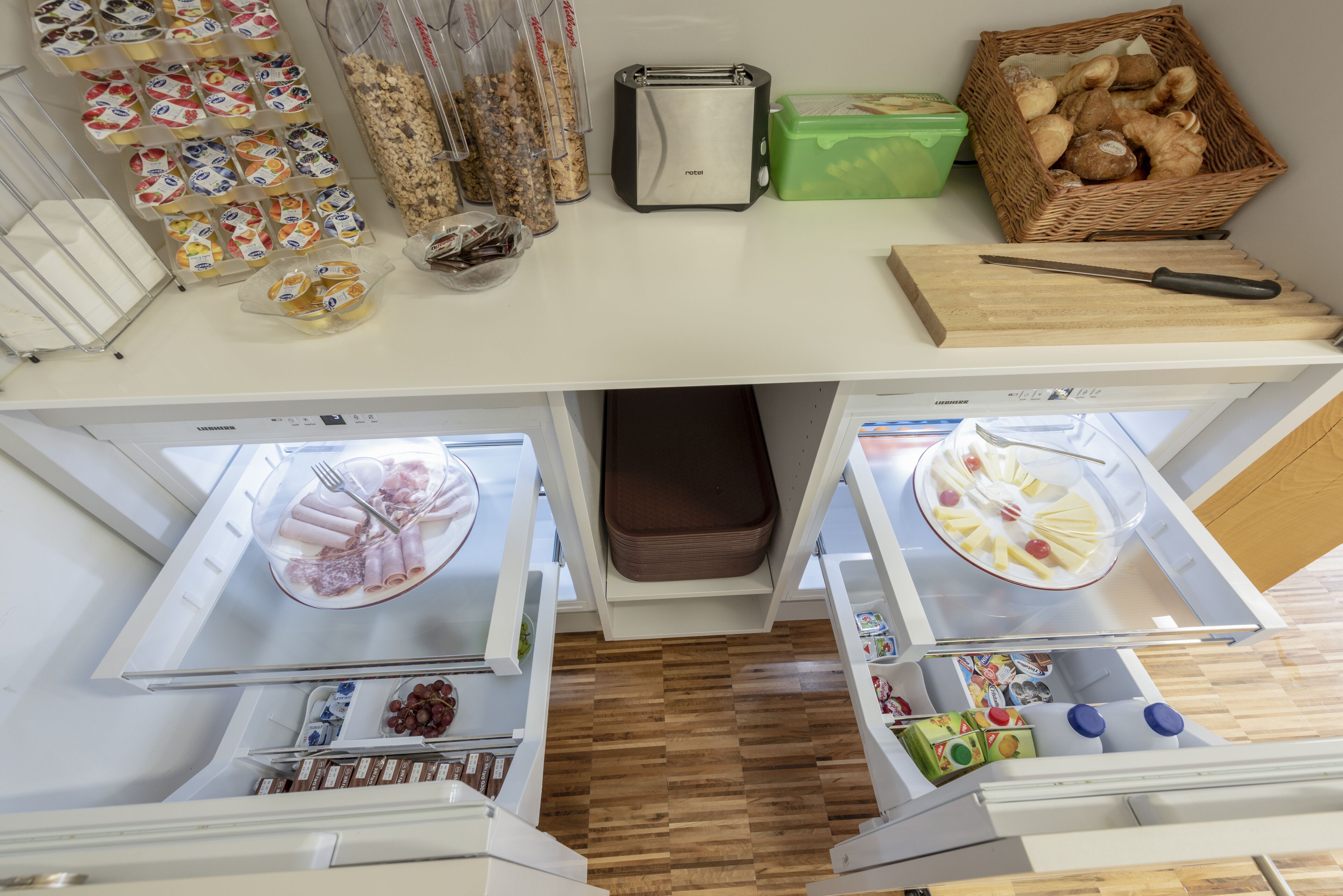 free daily continental breakfast