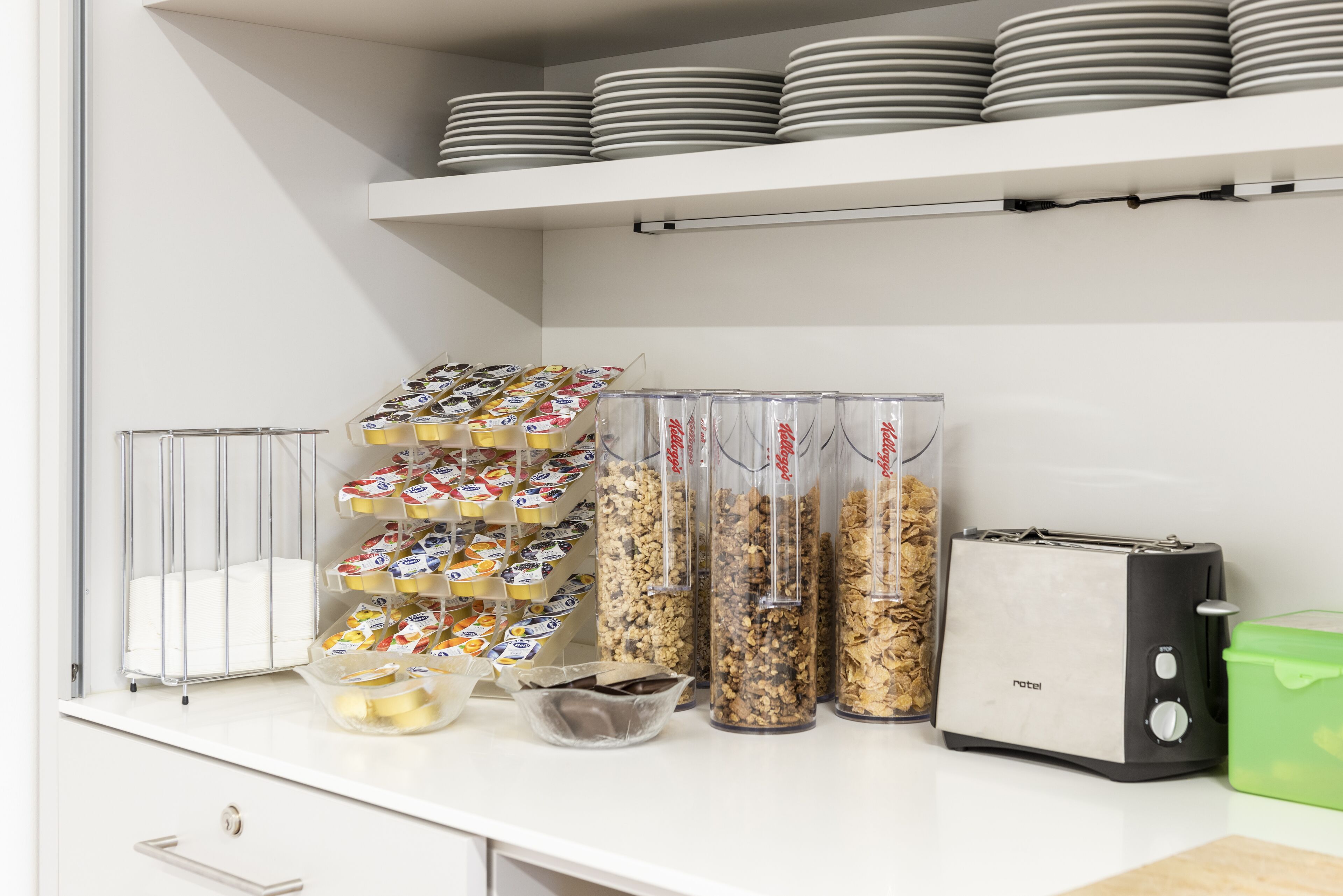 free daily continental breakfast